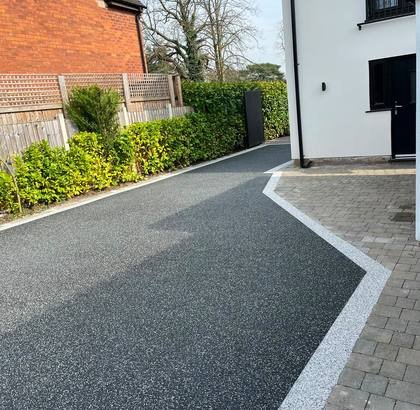 Resin Driveway With Silver Edging